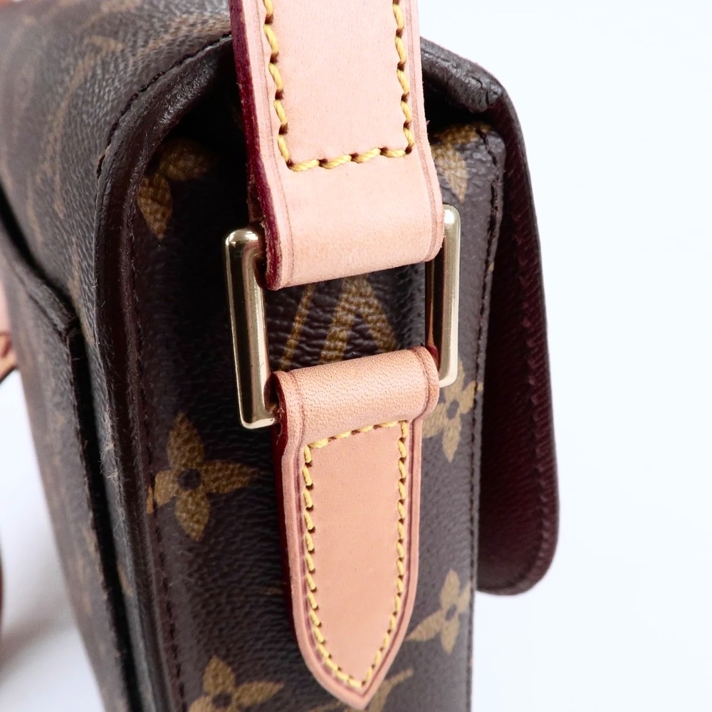 Louis Vuitton Monogram Saint Cloud MM Crossbody - Picture 4 of 15